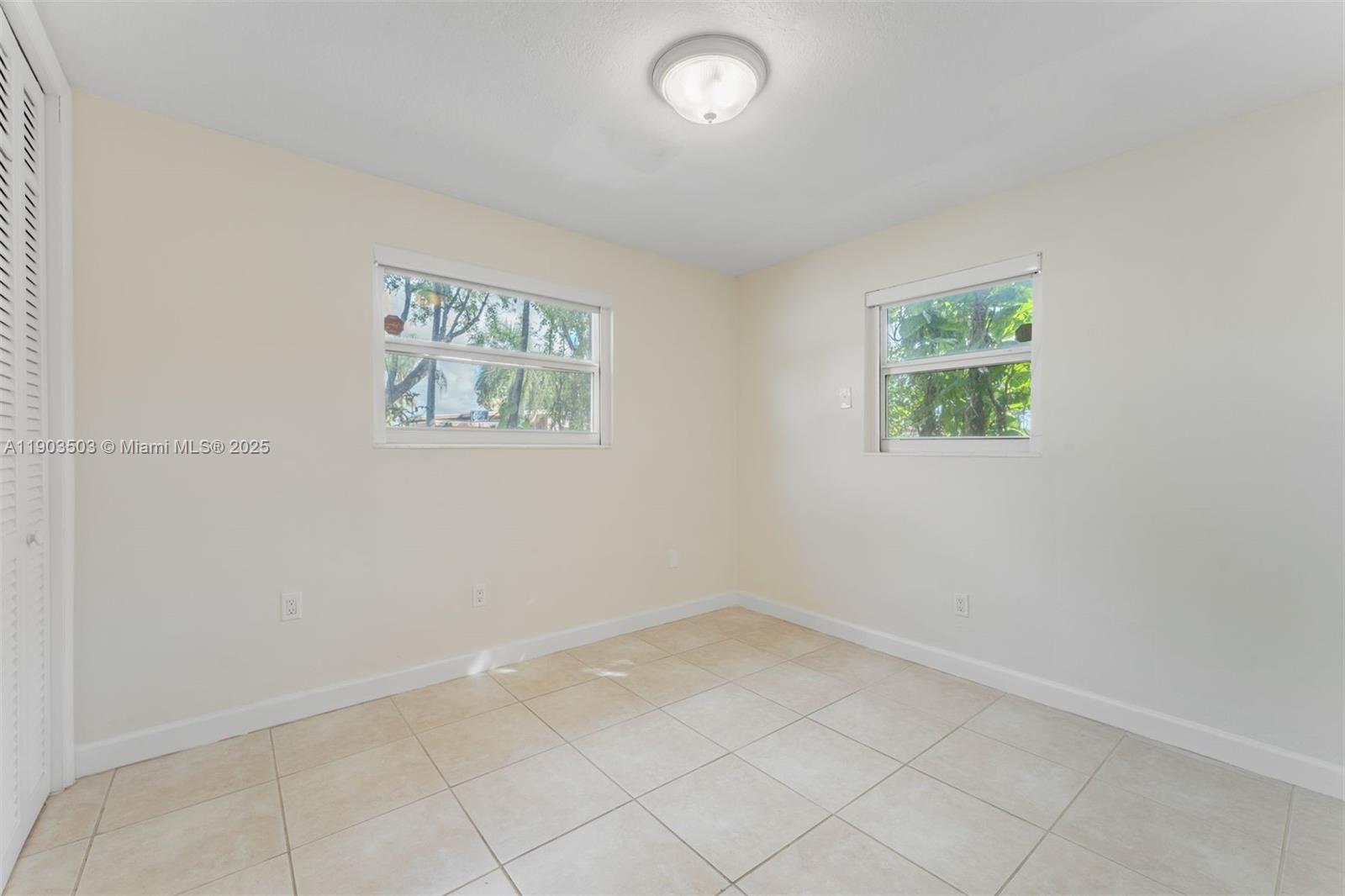 8670 SW 27th Ln, Miami