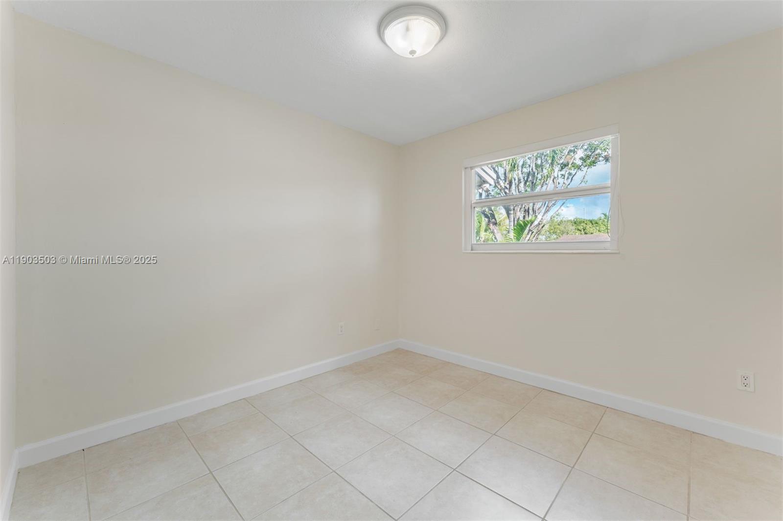 8670 SW 27th Ln, Miami