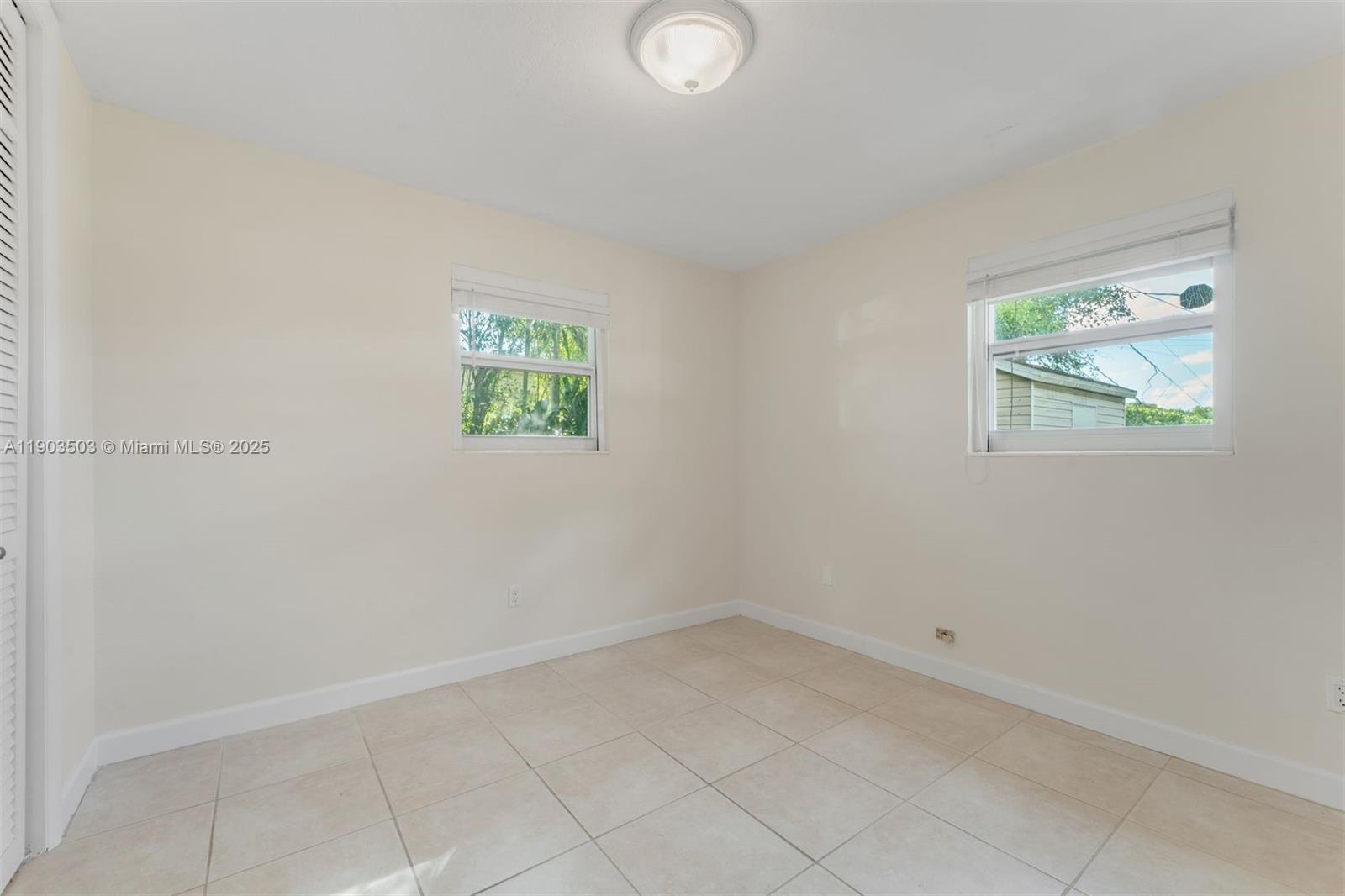 8670 SW 27th Ln, Miami