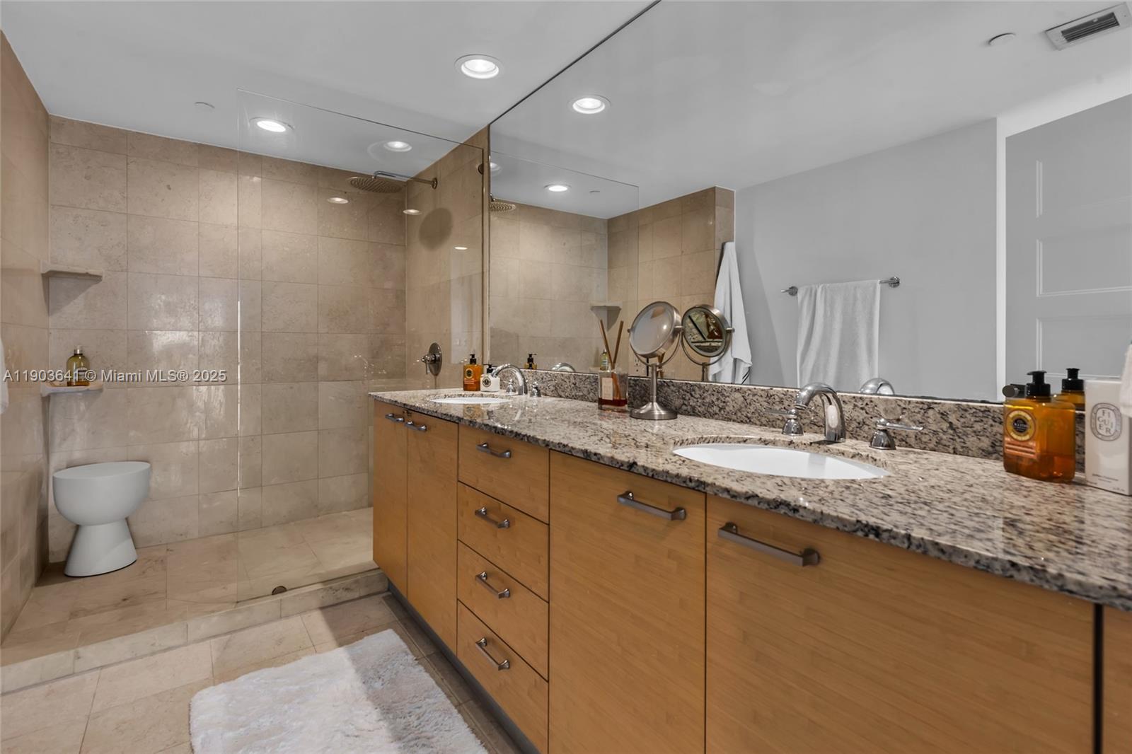 1800 S Ocean Dr # 2207