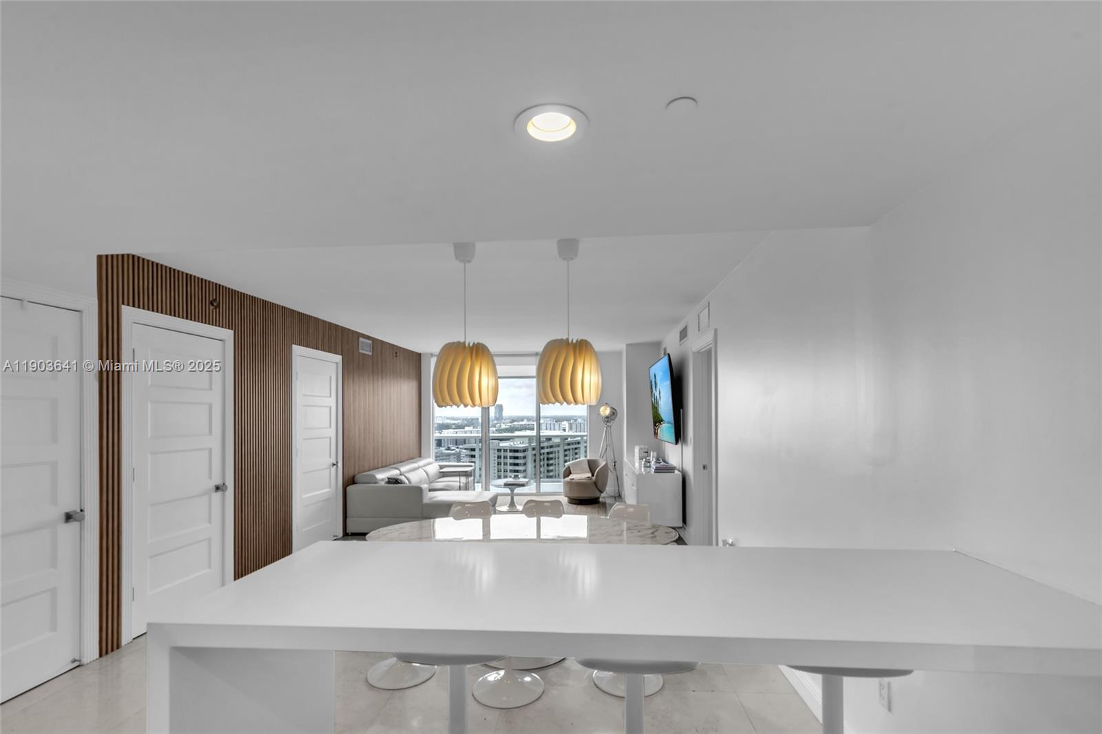 1800 S Ocean Dr # 2207