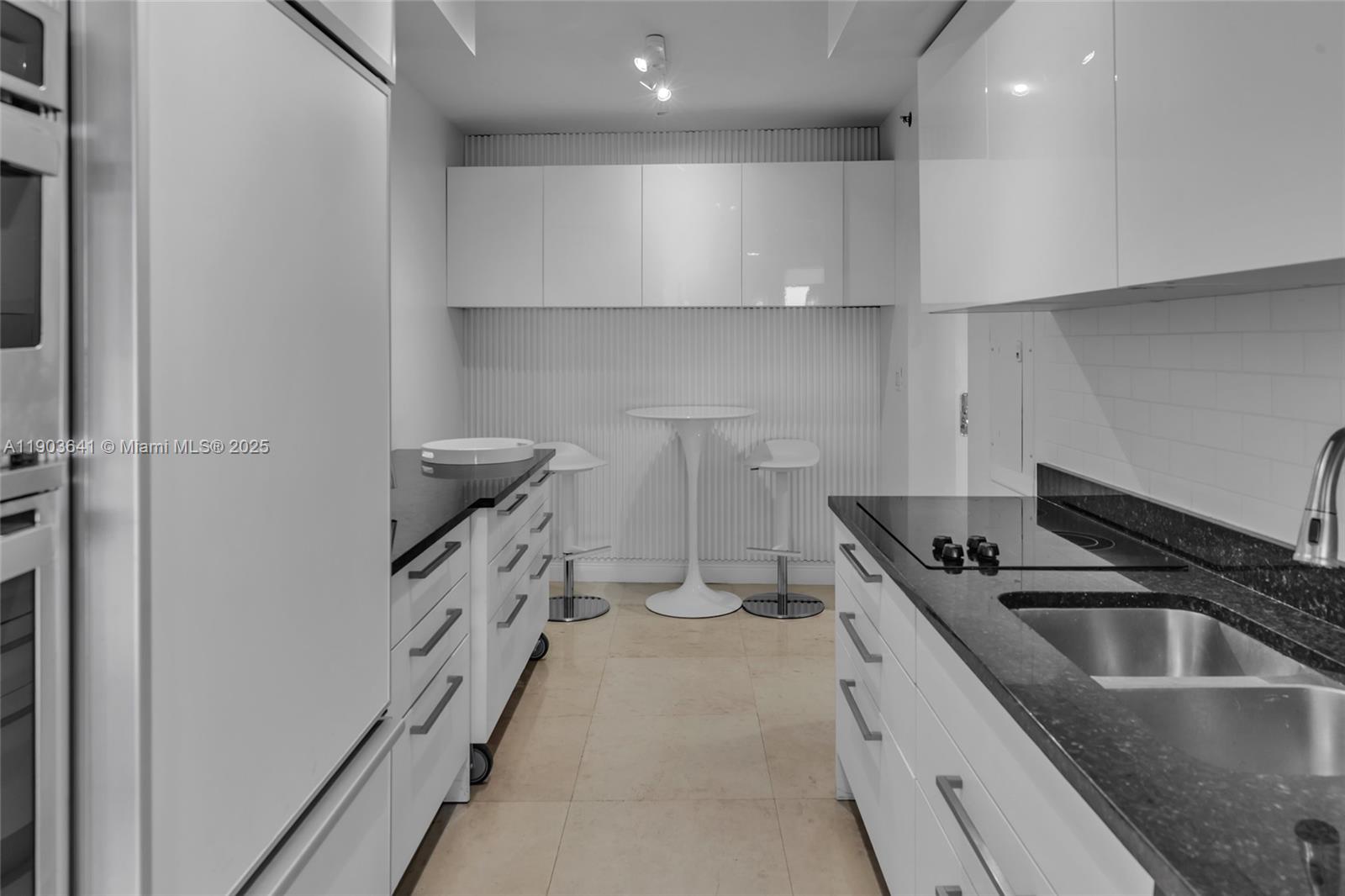 1800 S Ocean Dr # 2207