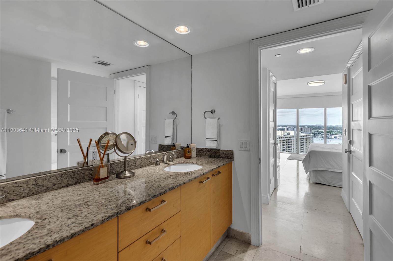 1800 S Ocean Dr # 2207