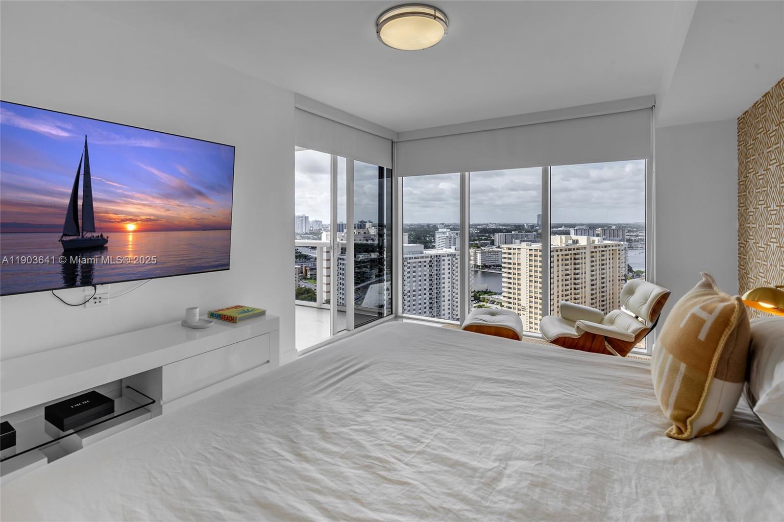 1800 S Ocean Dr # 2207