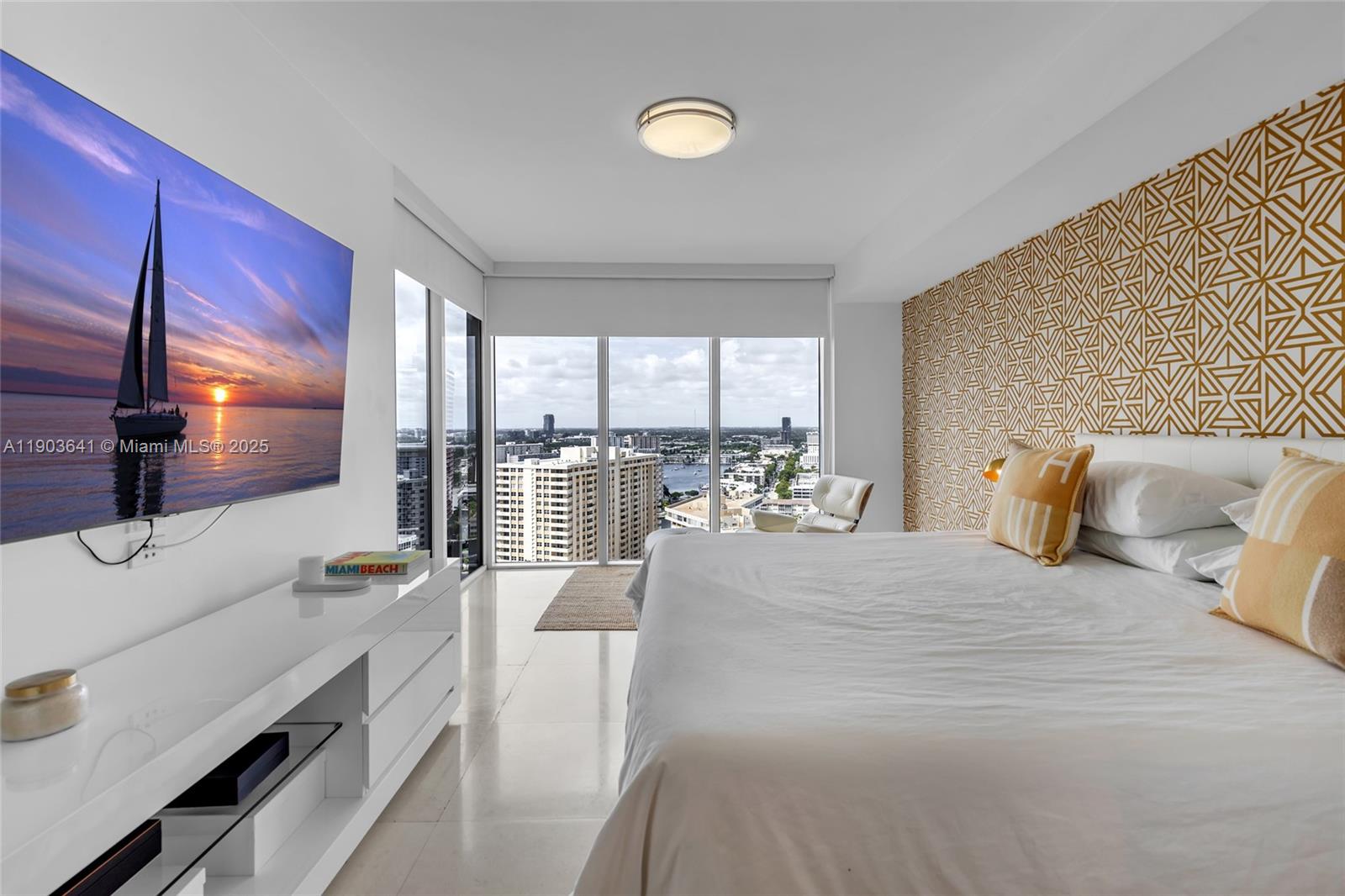 1800 S Ocean Dr # 2207