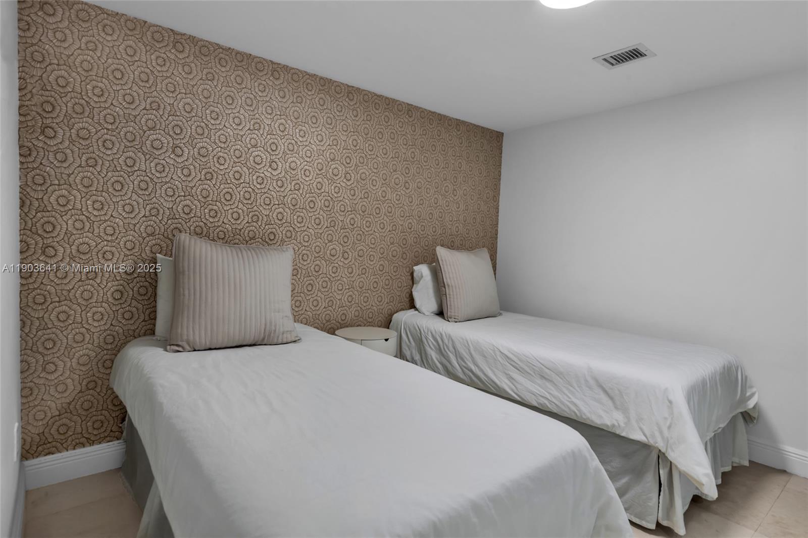 1800 S Ocean Dr # 2207