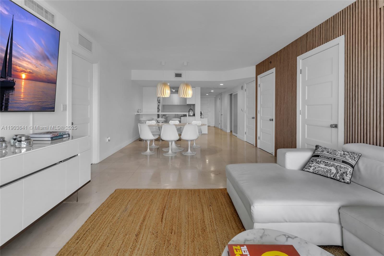 1800 S Ocean Dr # 2207