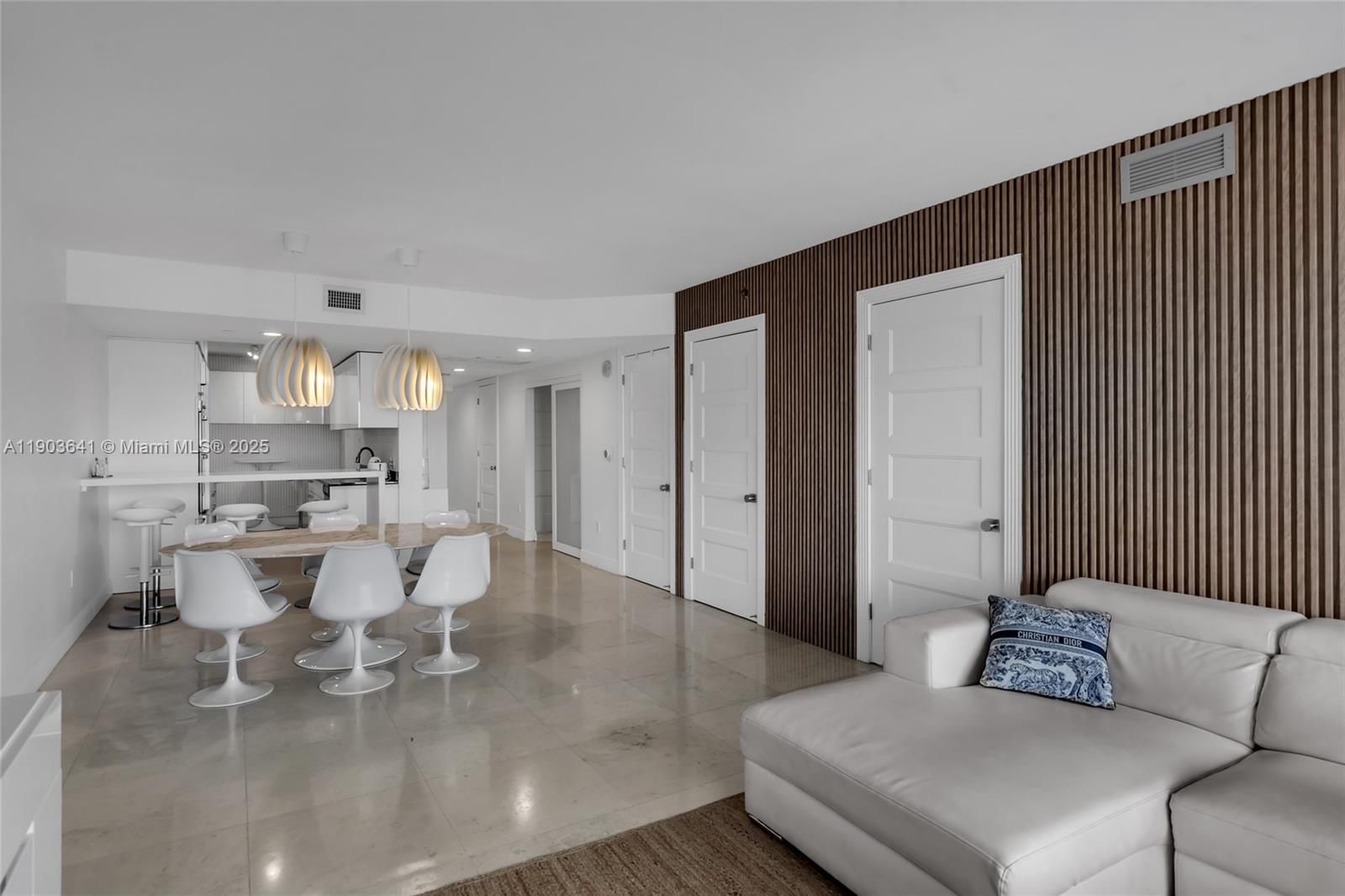 1800 S Ocean Dr # 2207