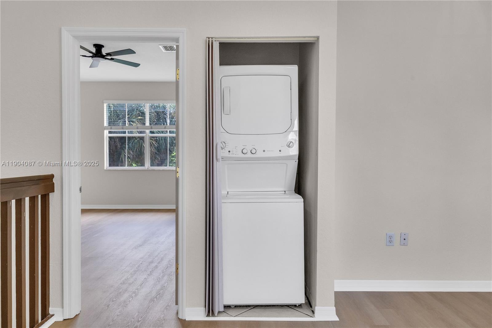 3459 Merrick Ln # 501