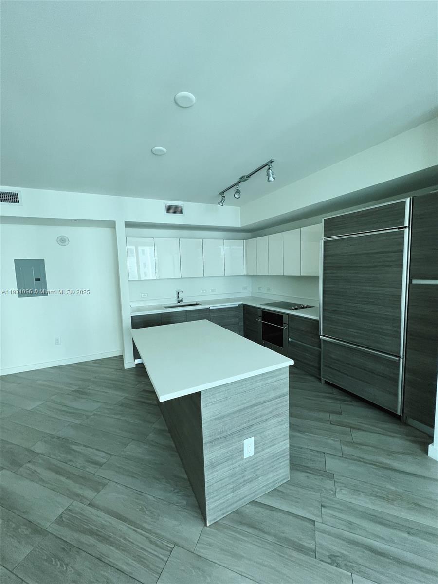 1100 S Miami Ave Unit: 3310