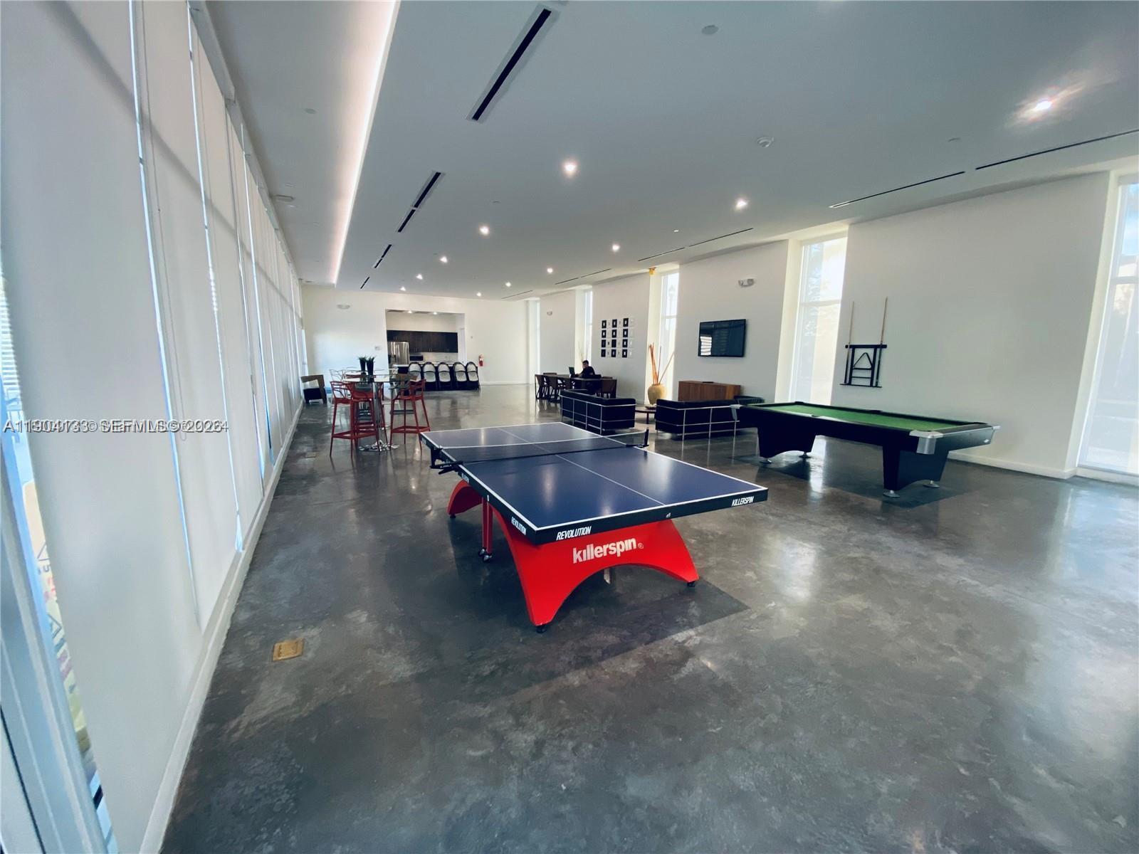 14951 Royal Oaks # 405