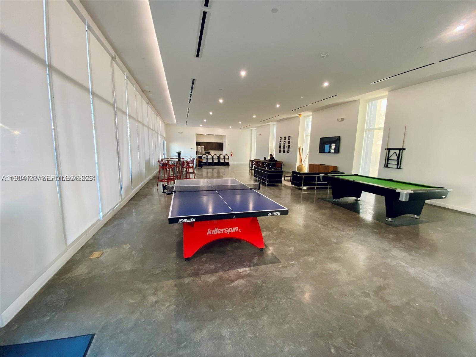 14951 Royal Oaks # 405