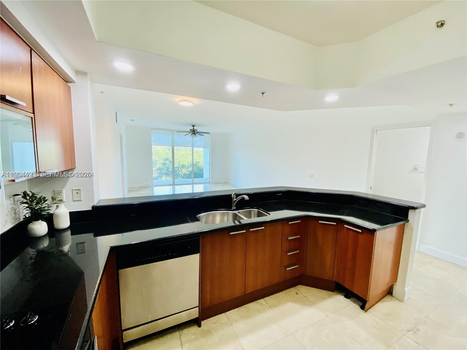 14951 Royal Oaks # 405