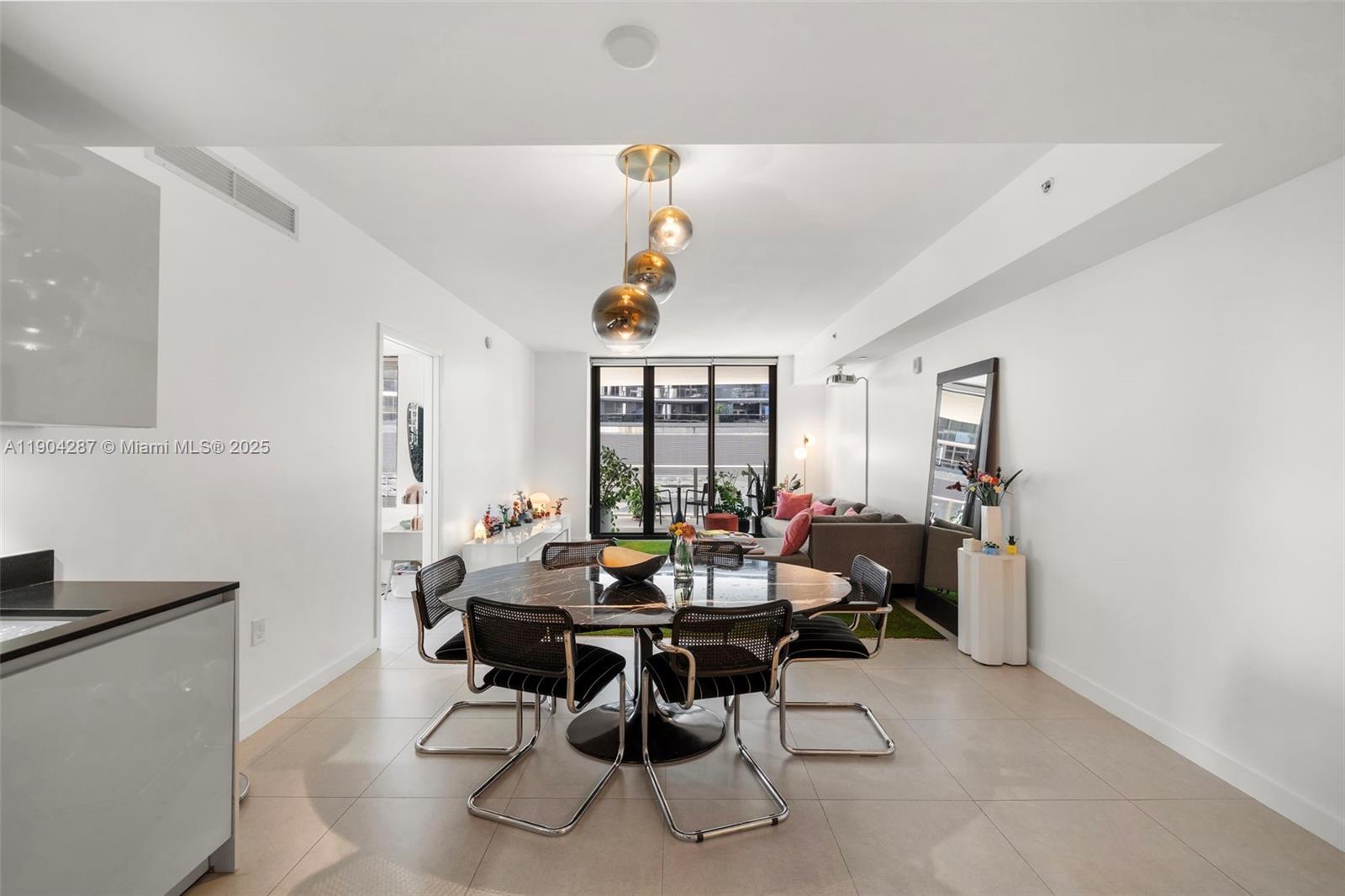 1010 Brickell Ave # 1706