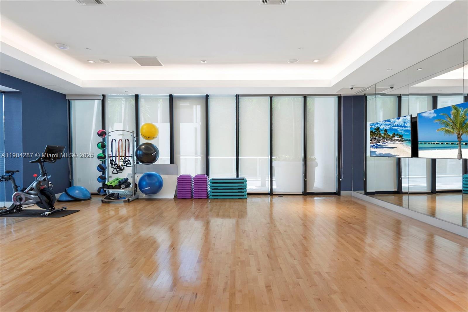 1010 Brickell Ave # 1706