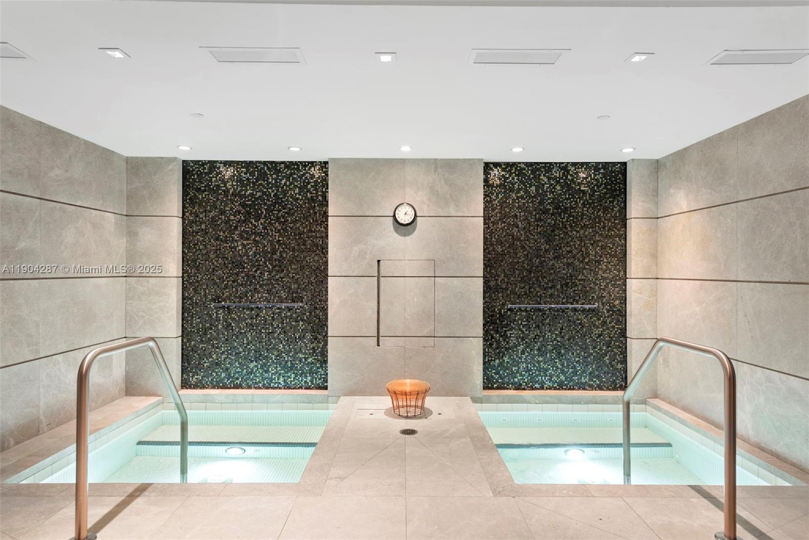 1010 Brickell Ave # 1706