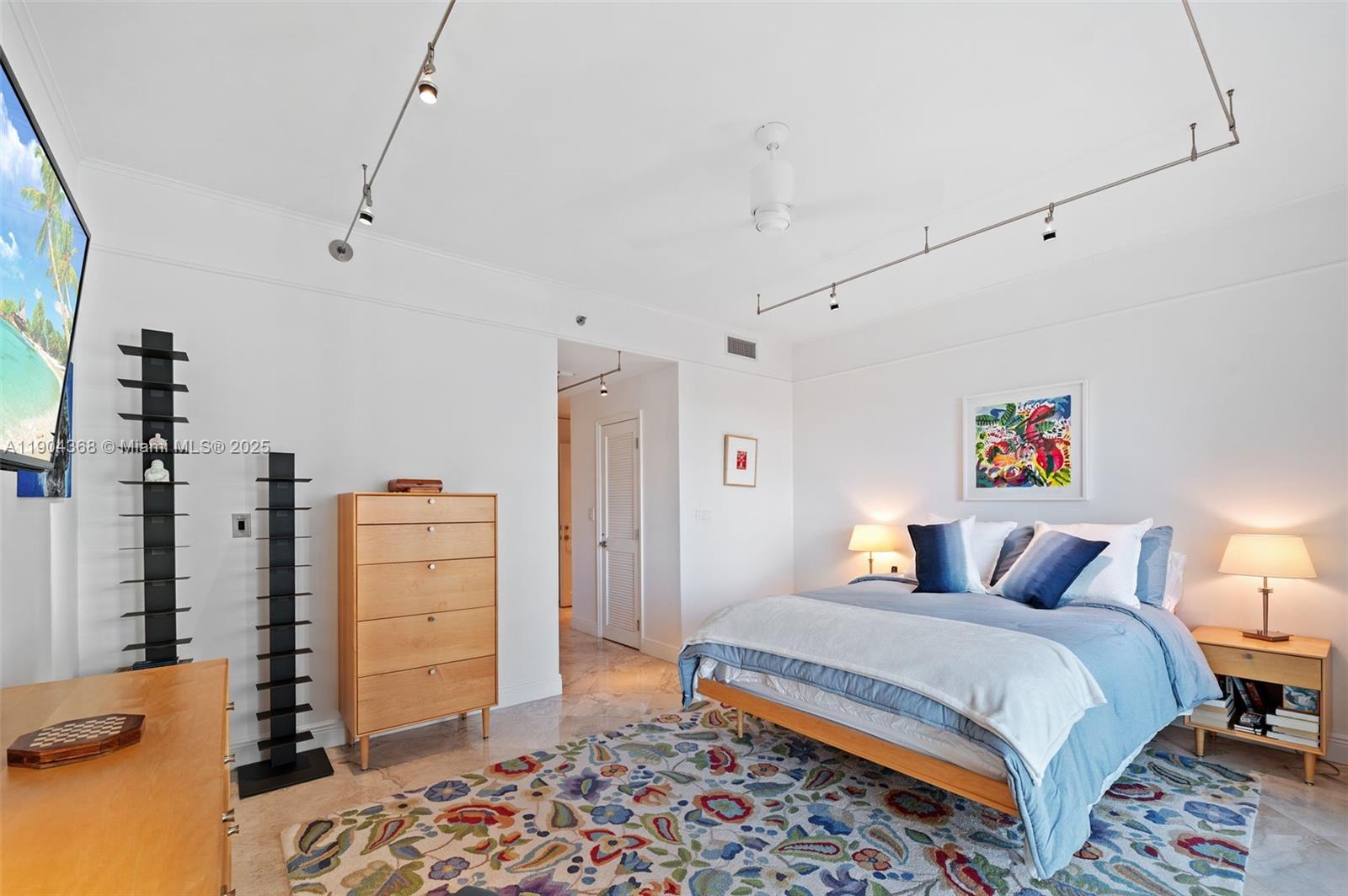 2645 S Bayshore Dr # 1201