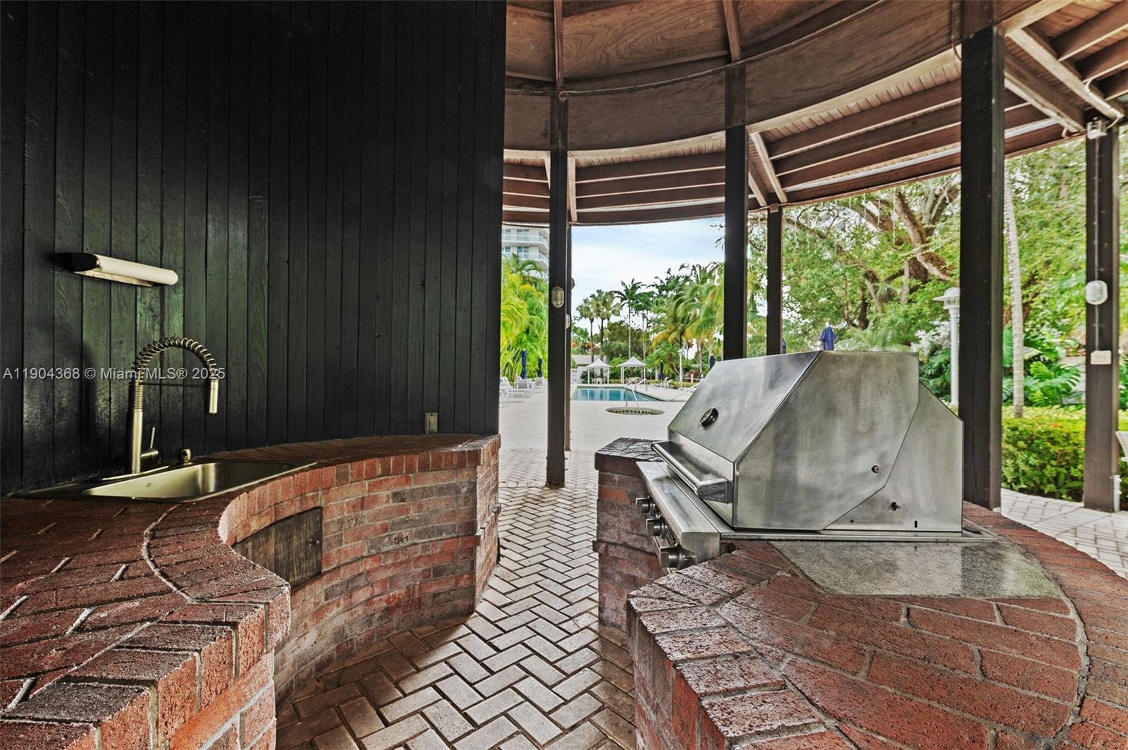 2645 S Bayshore Dr # 1201