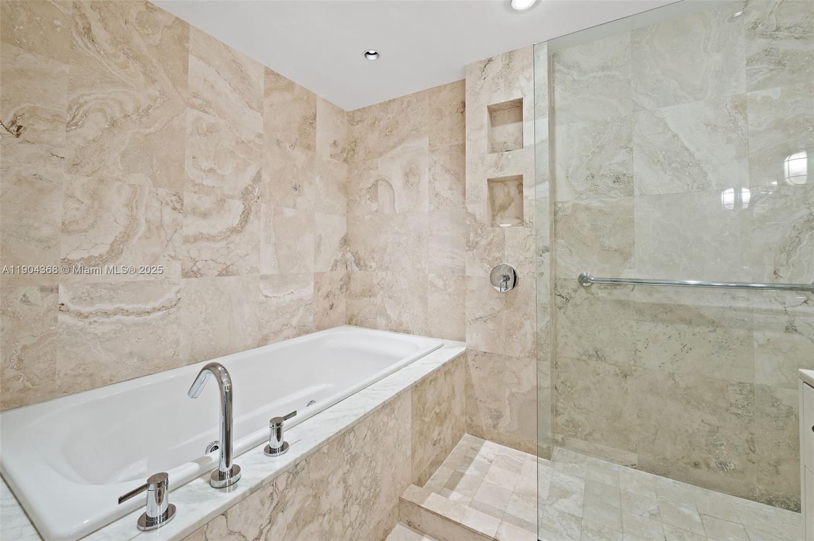 2645 S Bayshore Dr # 1201