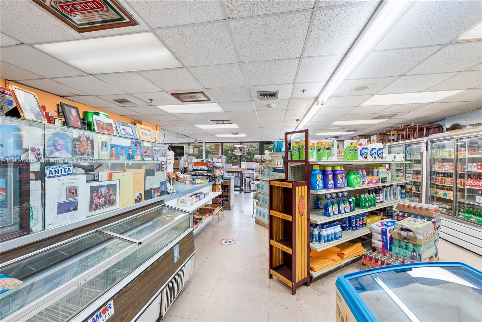 2555 Collins Ave # 904