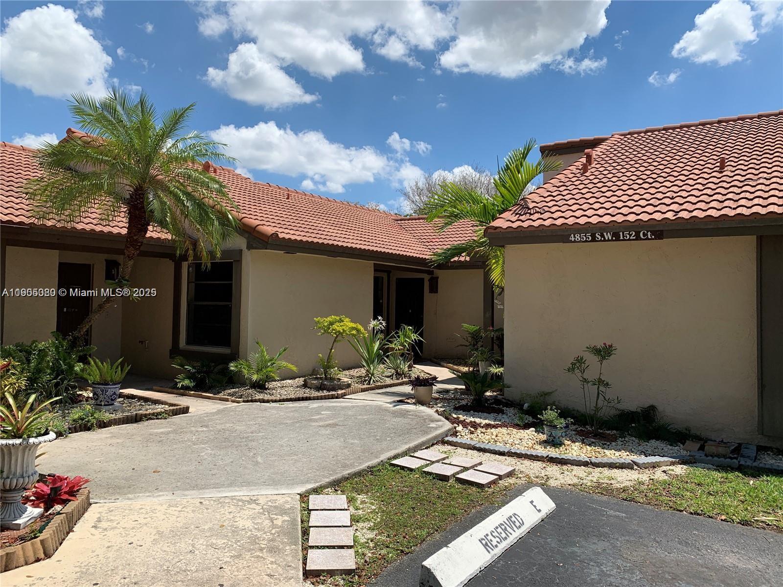4855 SW 152nd Ct # 44 Unit: F-44