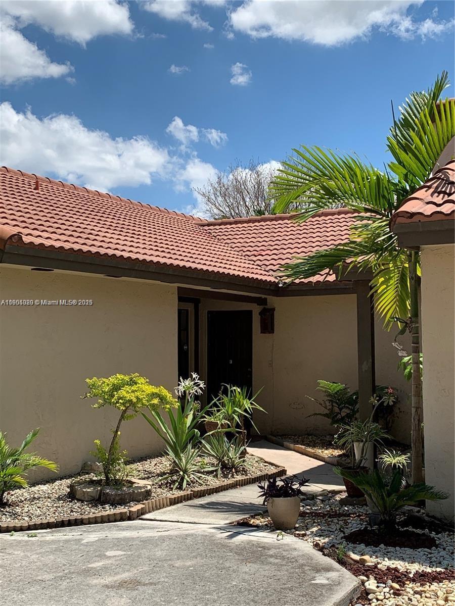 4855 SW 152nd Ct # 44 Unit: F-44