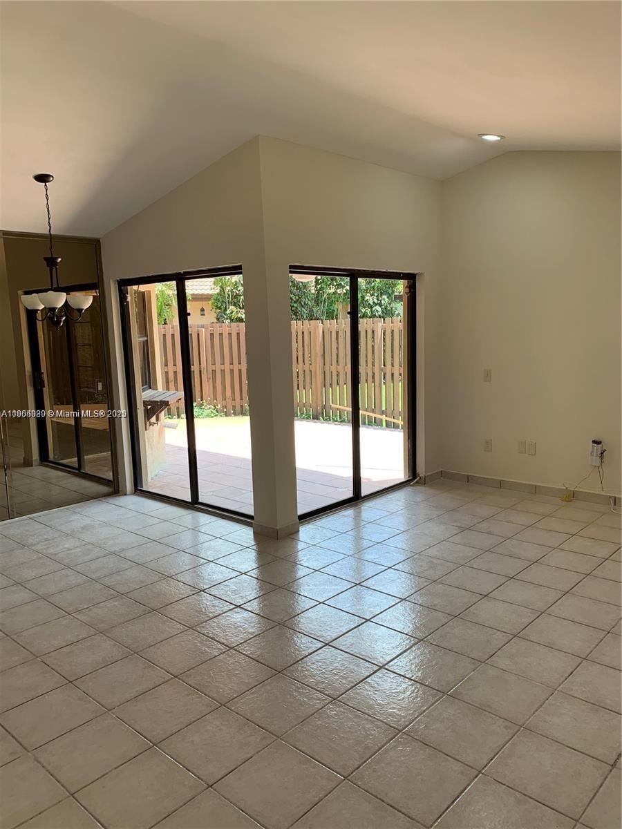 4855 SW 152nd Ct # 44 Unit: F-44