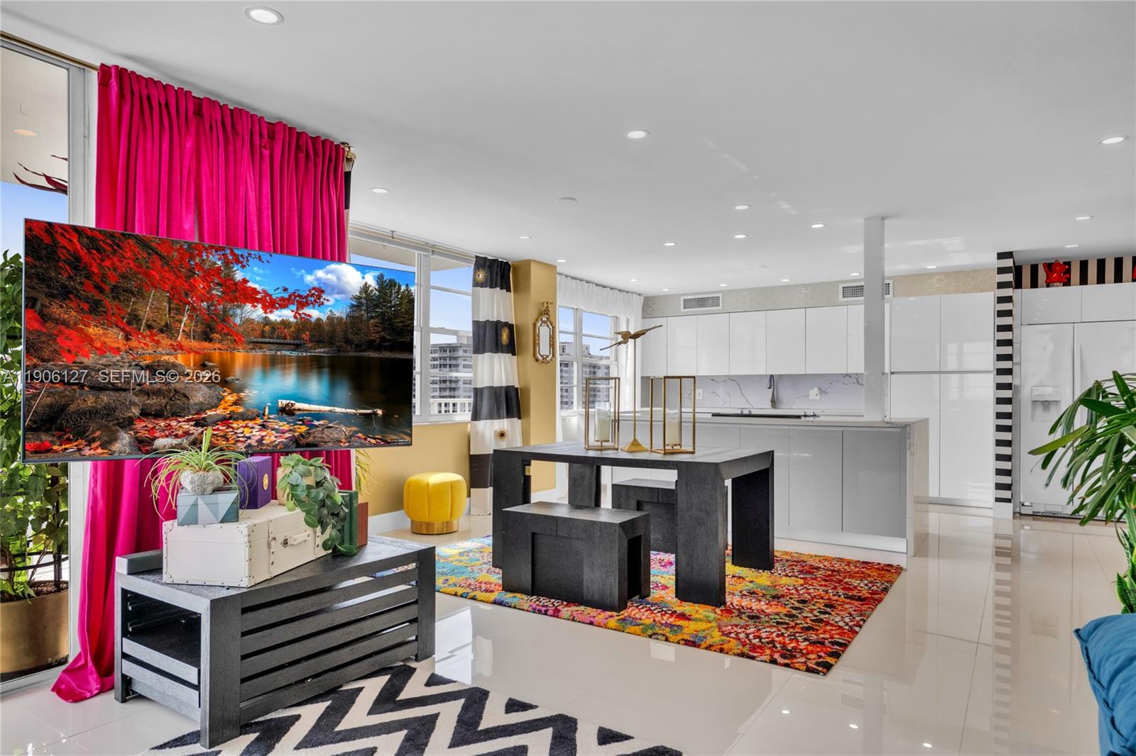  Unit: 1516W
