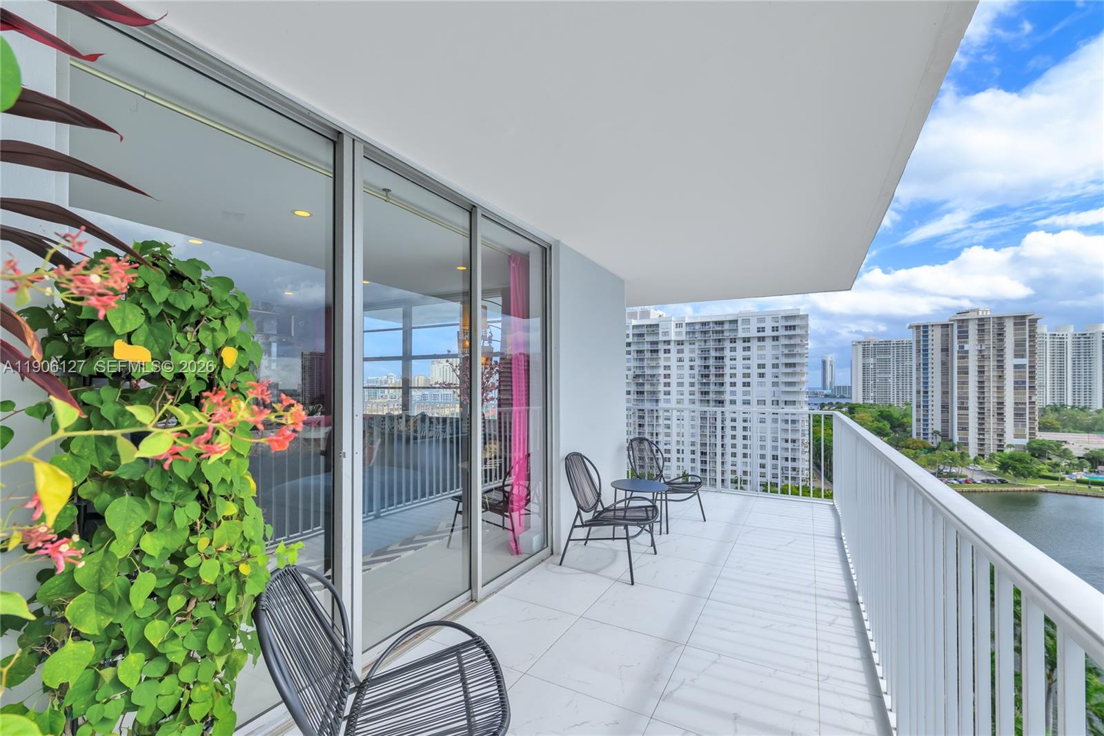  Unit: 1516W