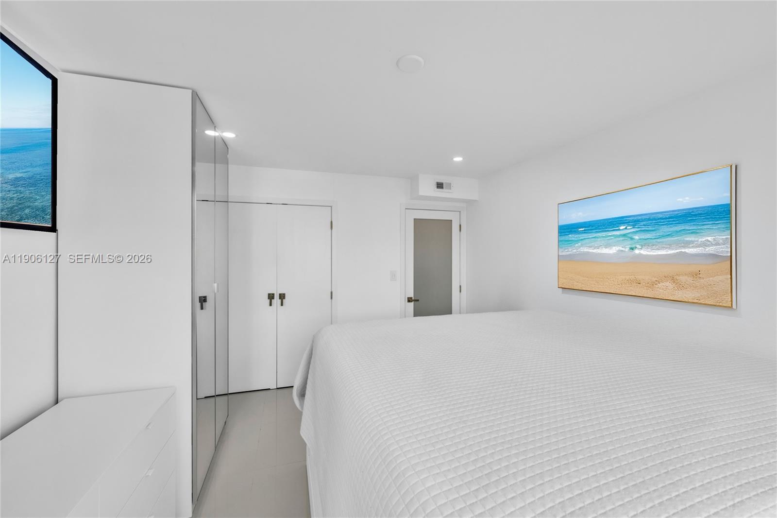  Unit: 1516W
