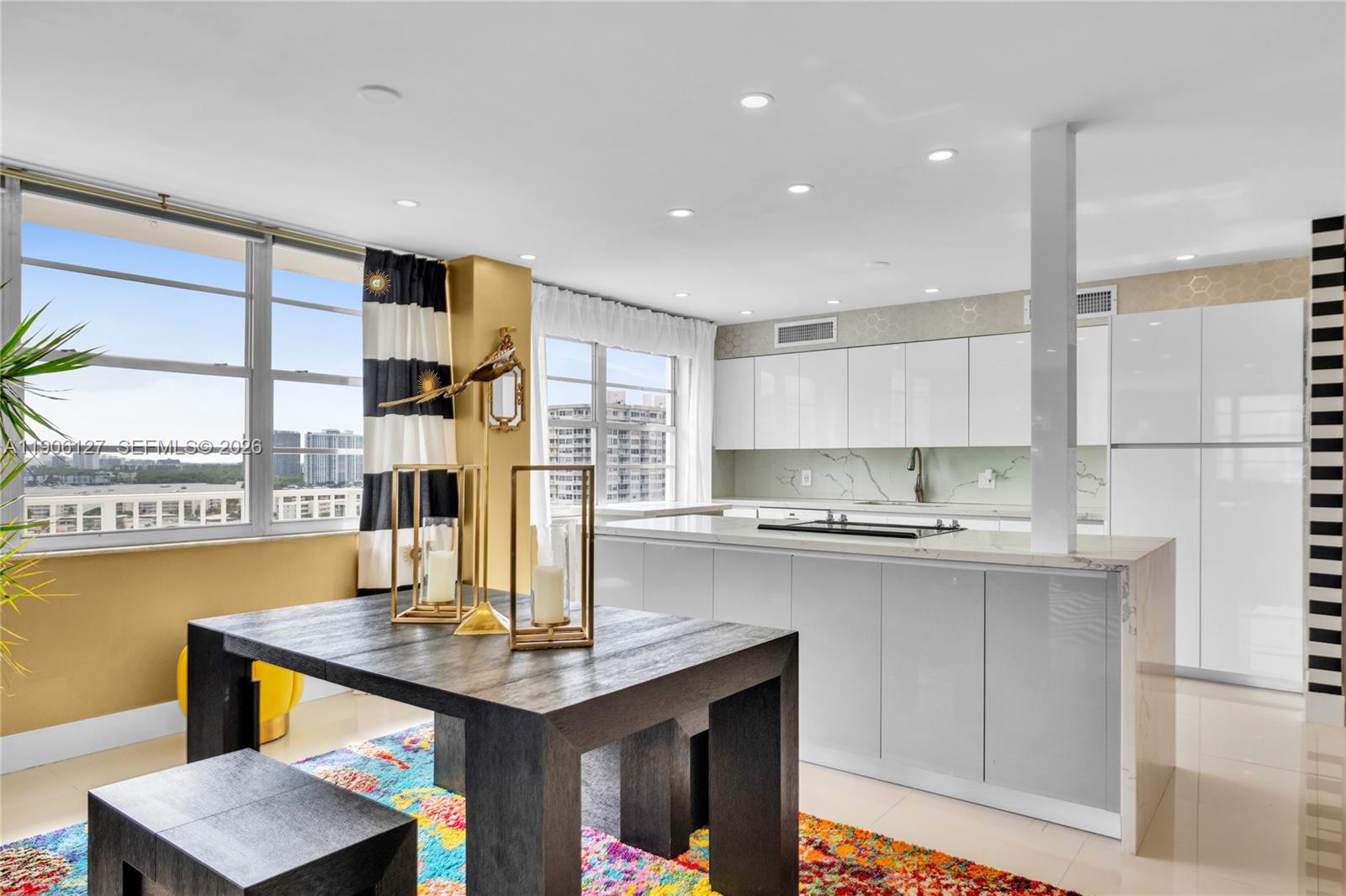  Unit: 1516W