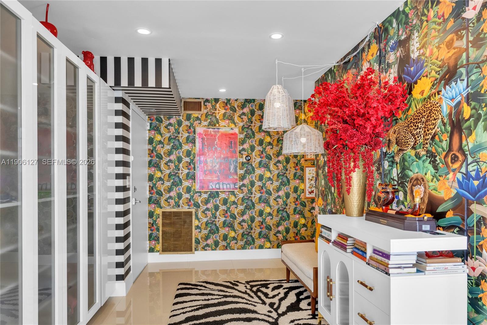  Unit: 1516W