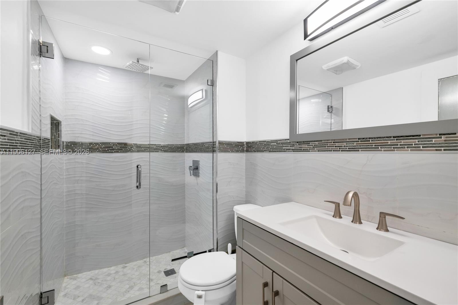  Unit: 1516W