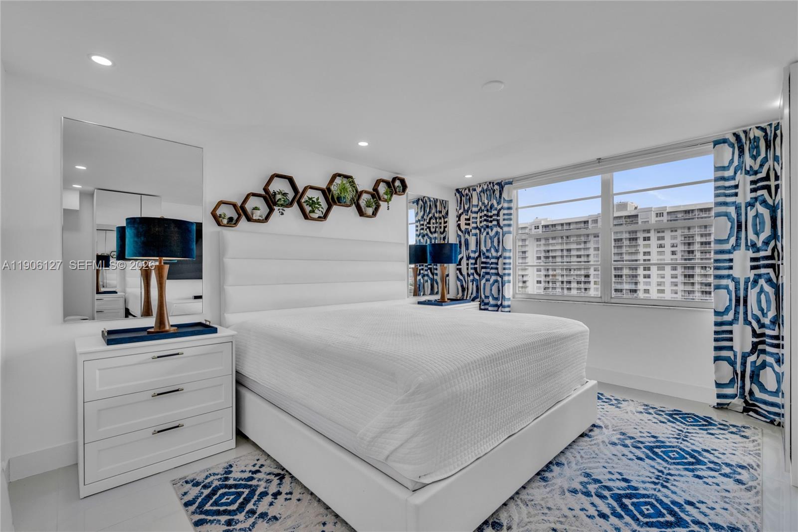  Unit: 1516W