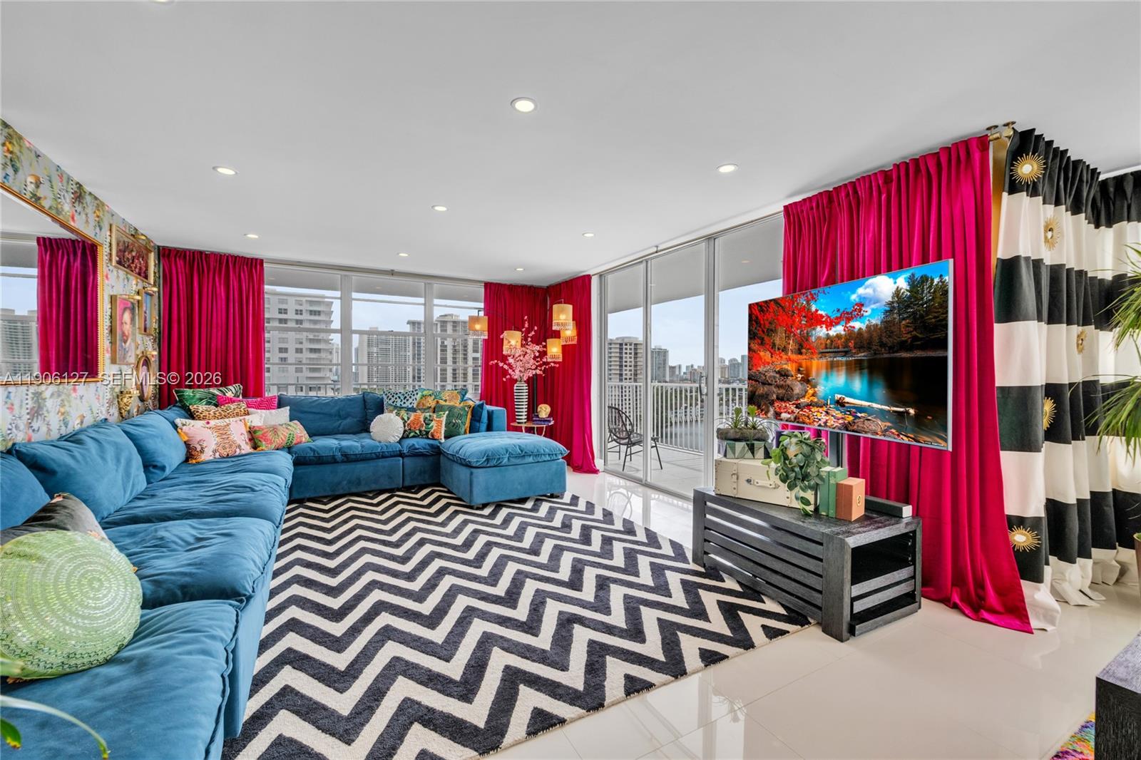  Unit: 1516W