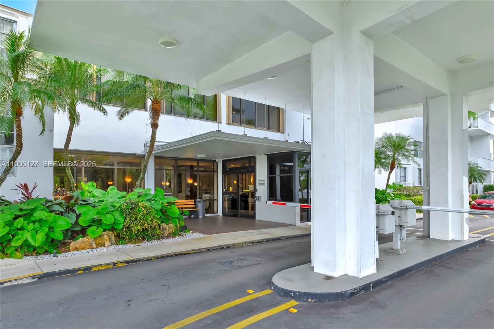  Unit: 1516W