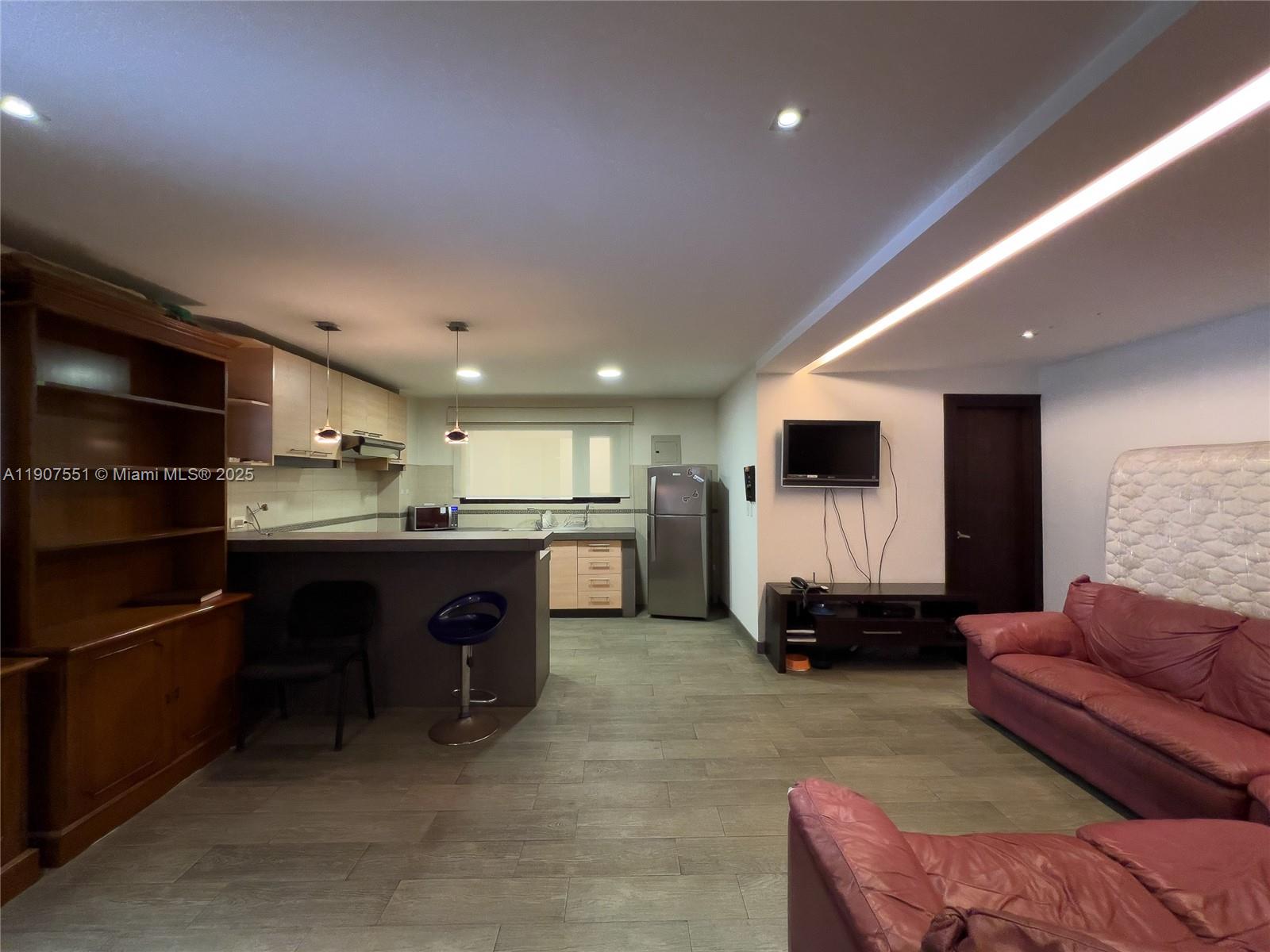 Via A Tanda Urban Rincon Del Valle