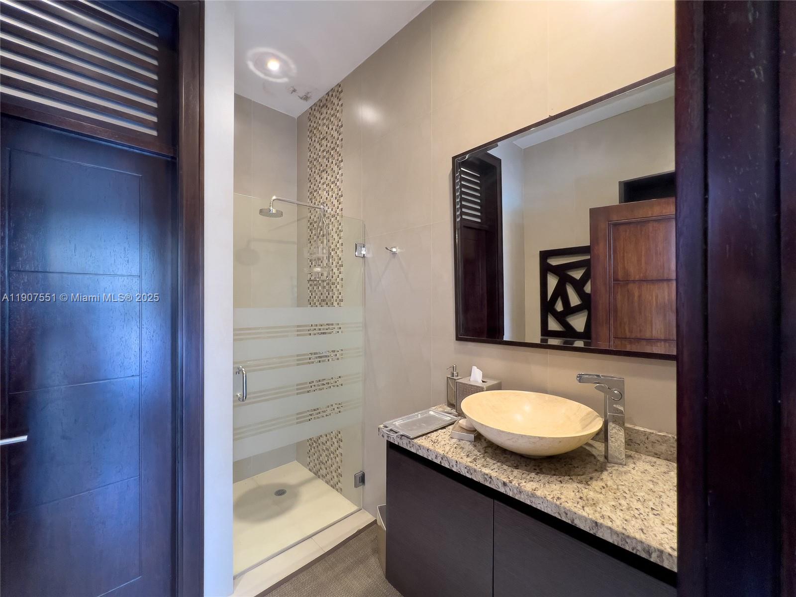 Via A Tanda Urban Rincon Del Valle