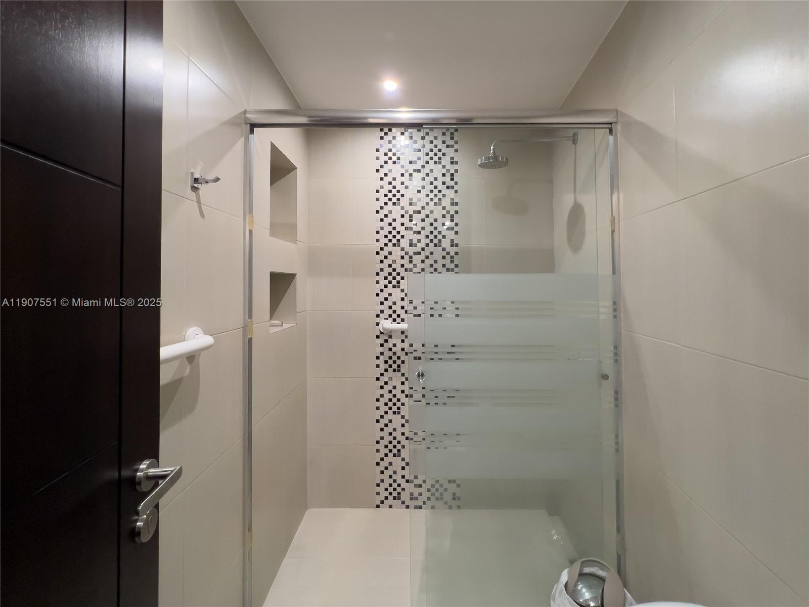 Via A Tanda Urban Rincon Del Valle