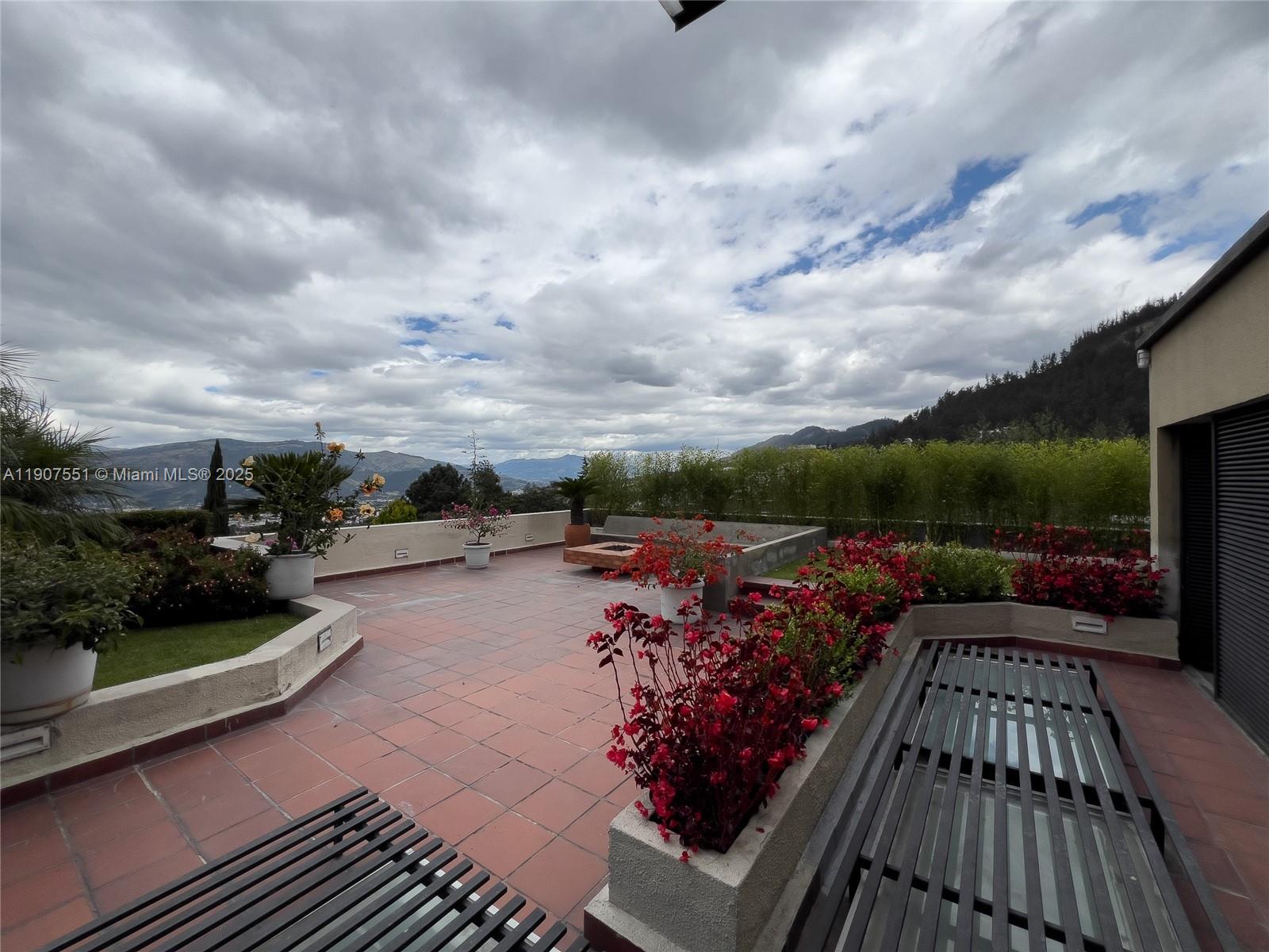 Via A Tanda Urban Rincon Del Valle