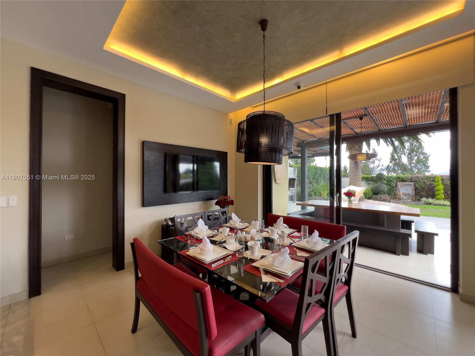 Via A Tanda Urban Rincon Del Valle