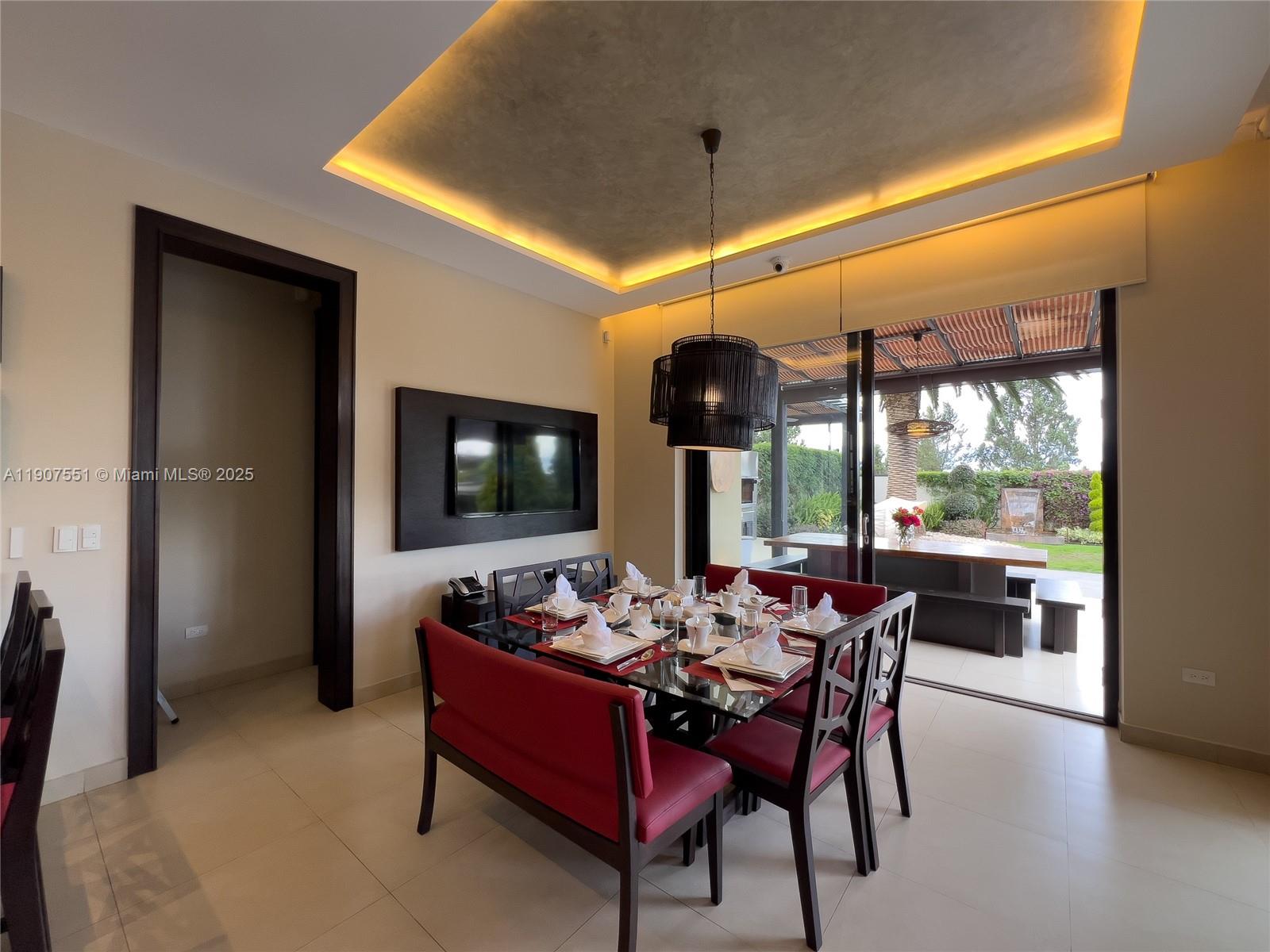 Via A Tanda Urban Rincon Del Valle