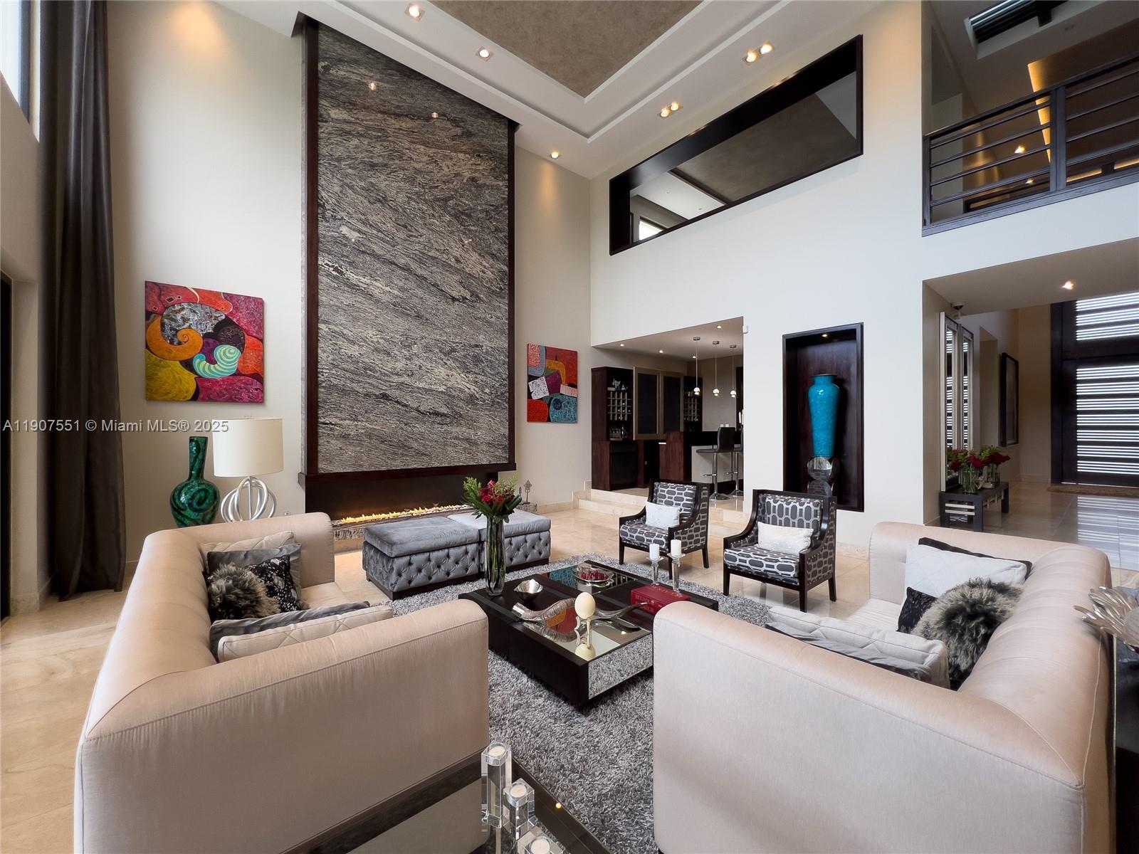 Via A Tanda Urban Rincon Del Valle