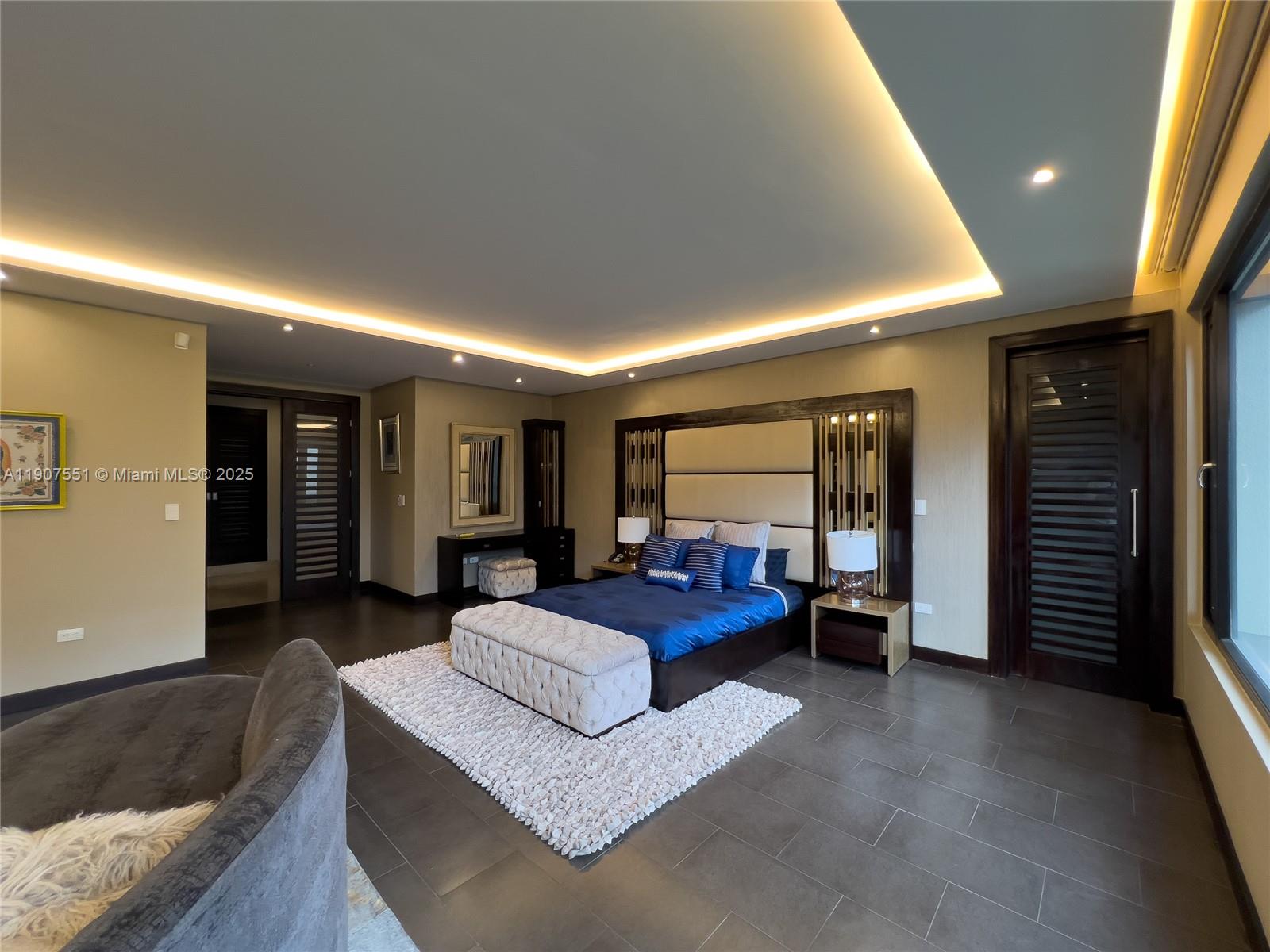 Via A Tanda Urban Rincon Del Valle