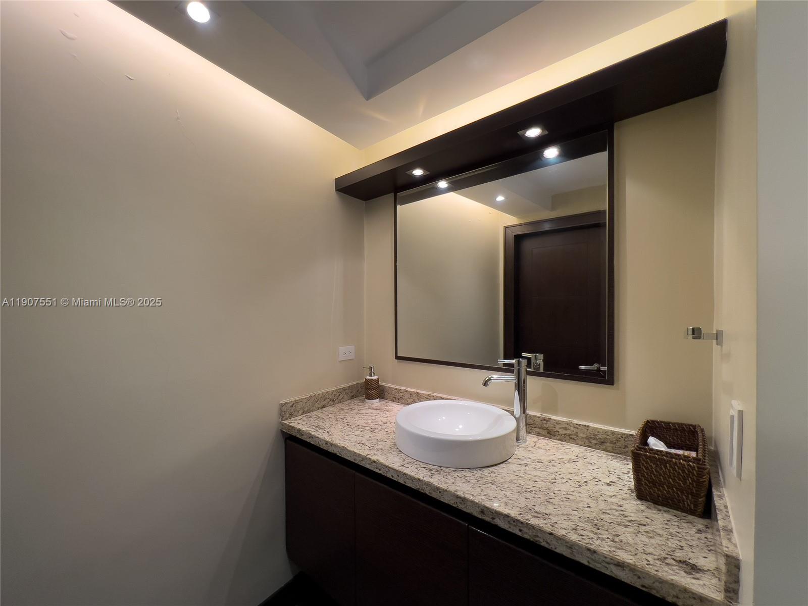 Via A Tanda Urban Rincon Del Valle