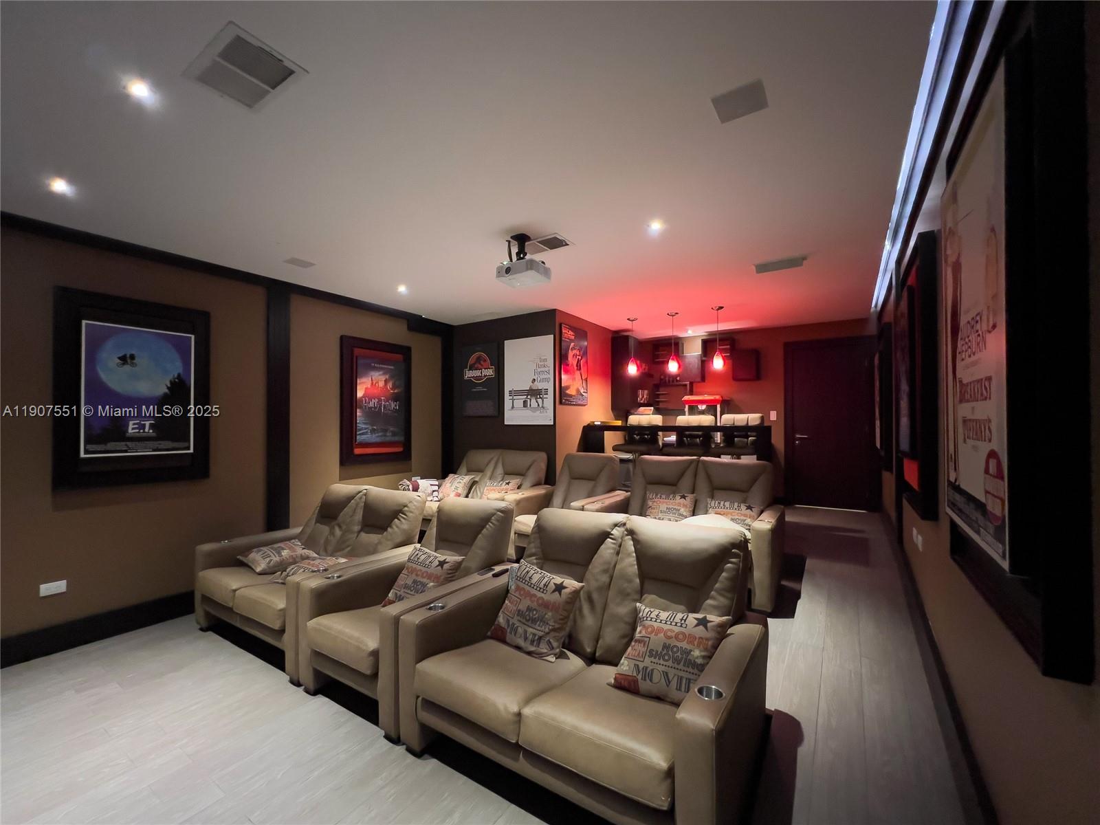 Via A Tanda Urban Rincon Del Valle