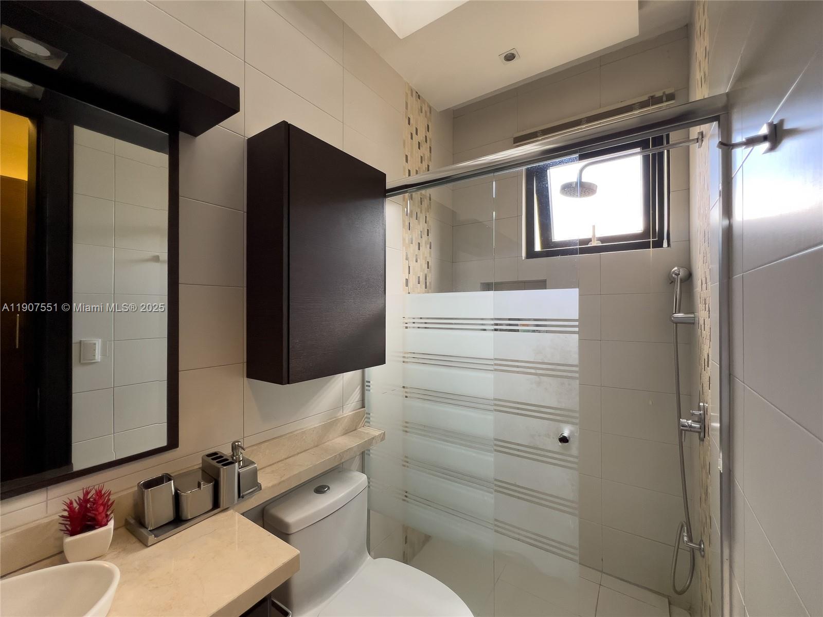 Via A Tanda Urban Rincon Del Valle