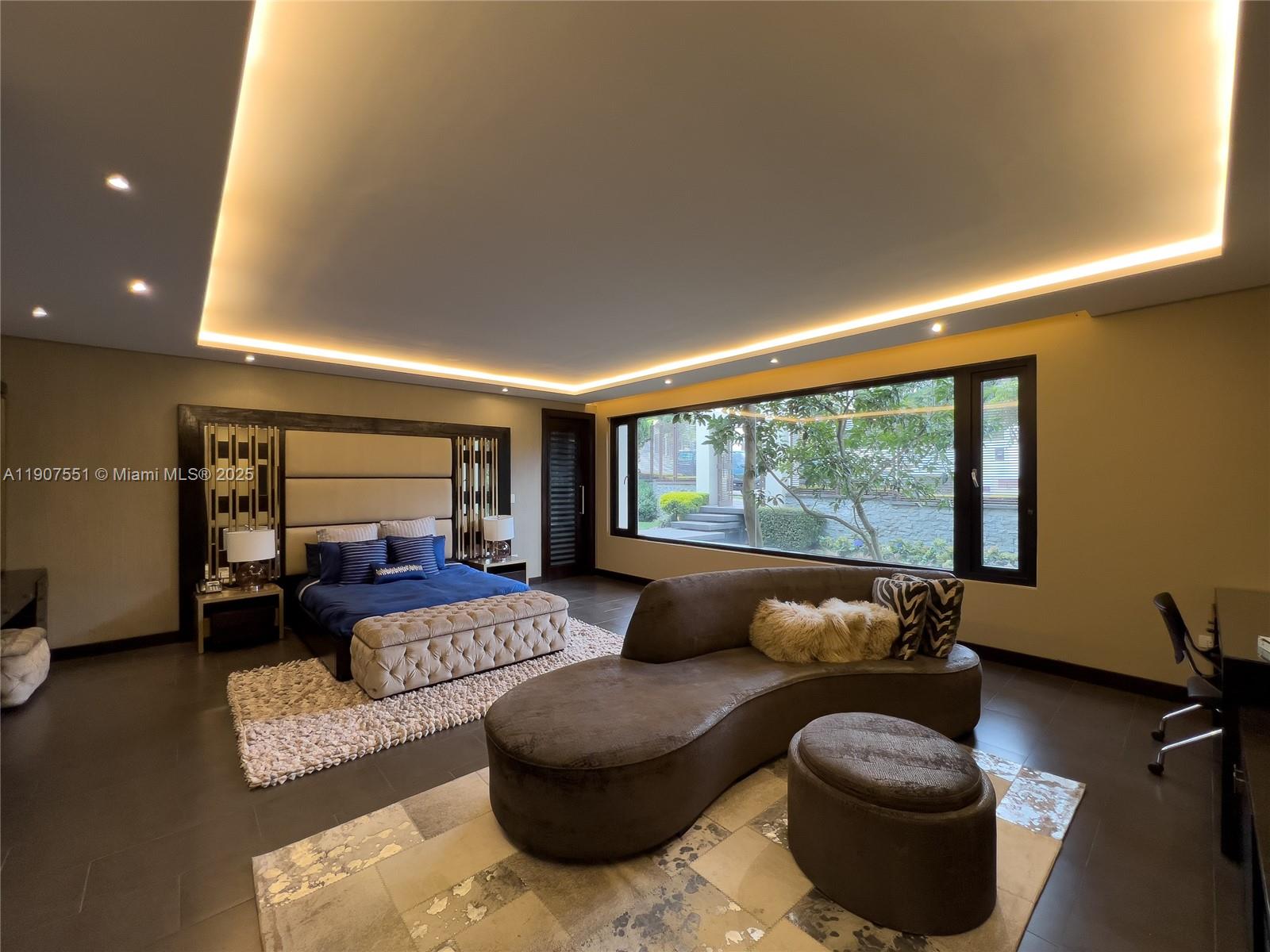 Via A Tanda Urban Rincon Del Valle