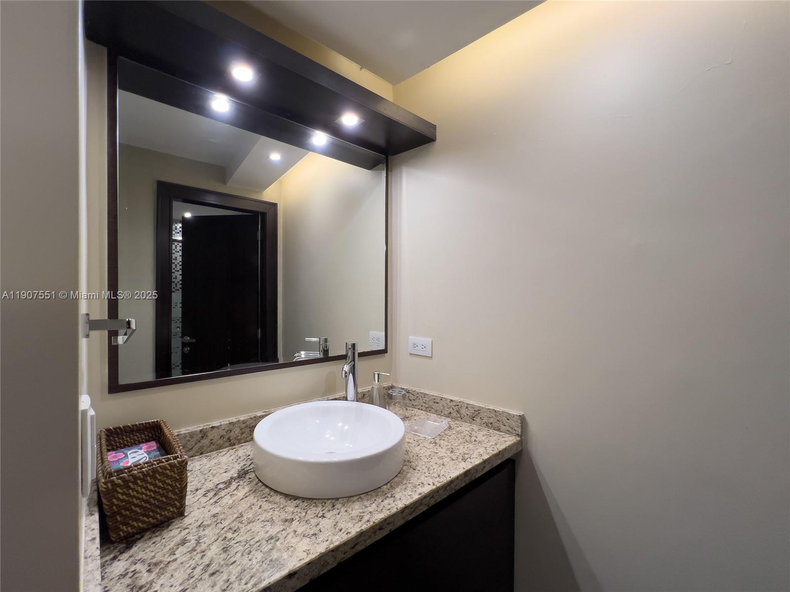 Via A Tanda Urban Rincon Del Valle