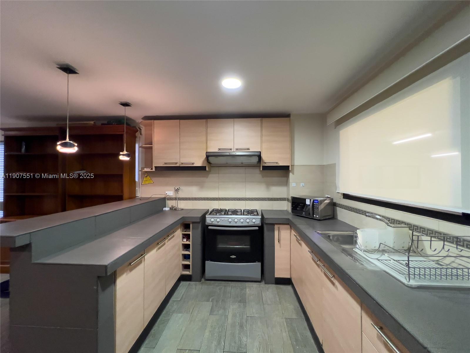 Via A Tanda Urban Rincon Del Valle